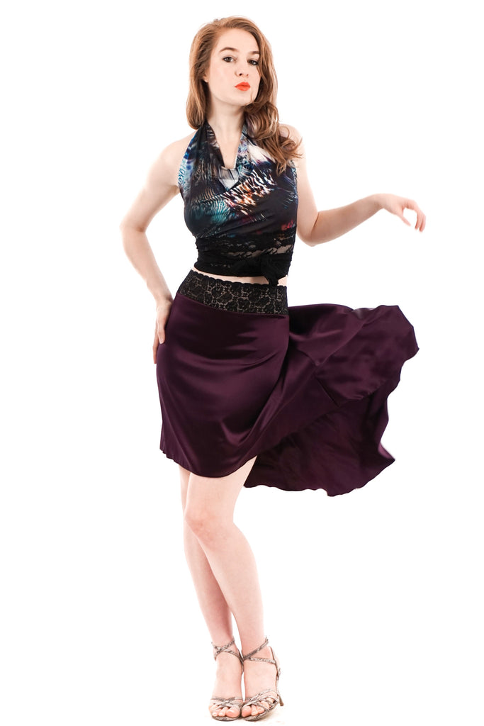 the signature skirt in royalty