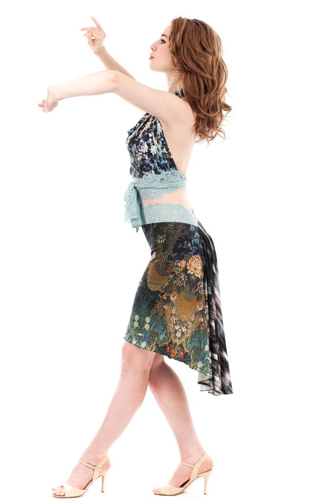 the signature skirt in vignette and tapestry