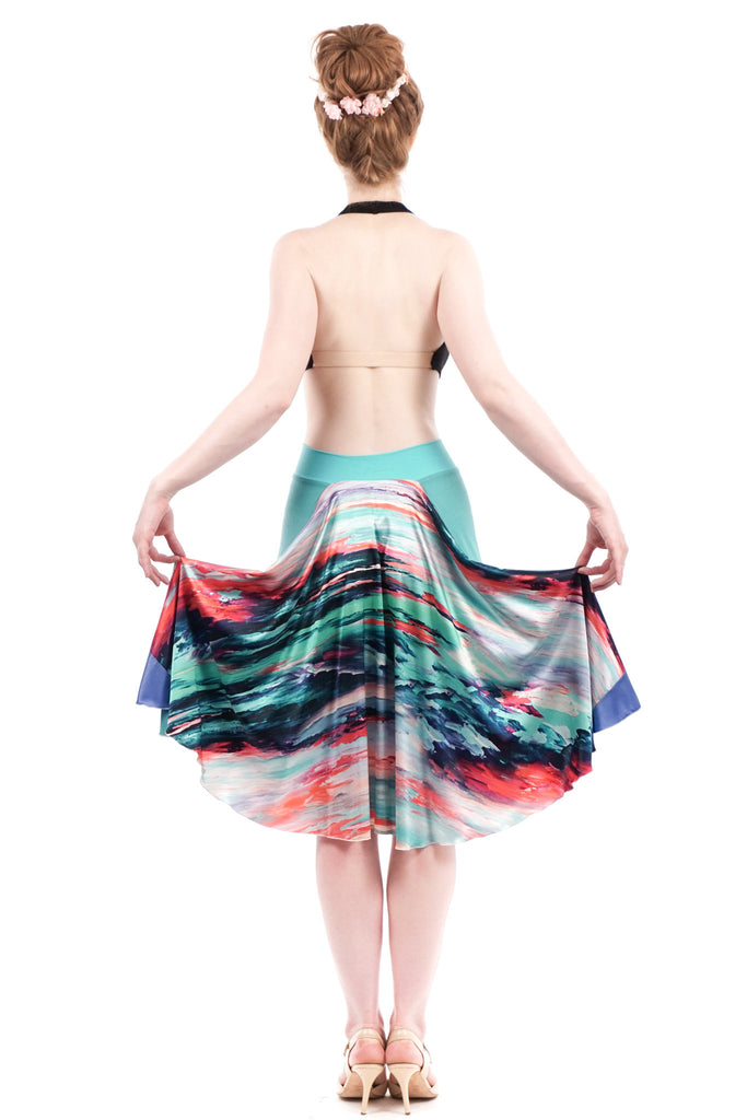 the signature skirt in painted sky